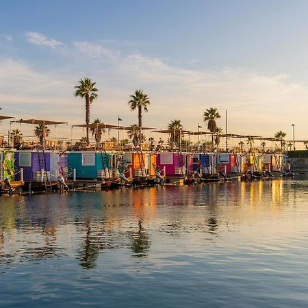 Hotel Boat Haus - Casas Flotantes Frente A Gibraltar La Línea de la Concepción Esterno foto
